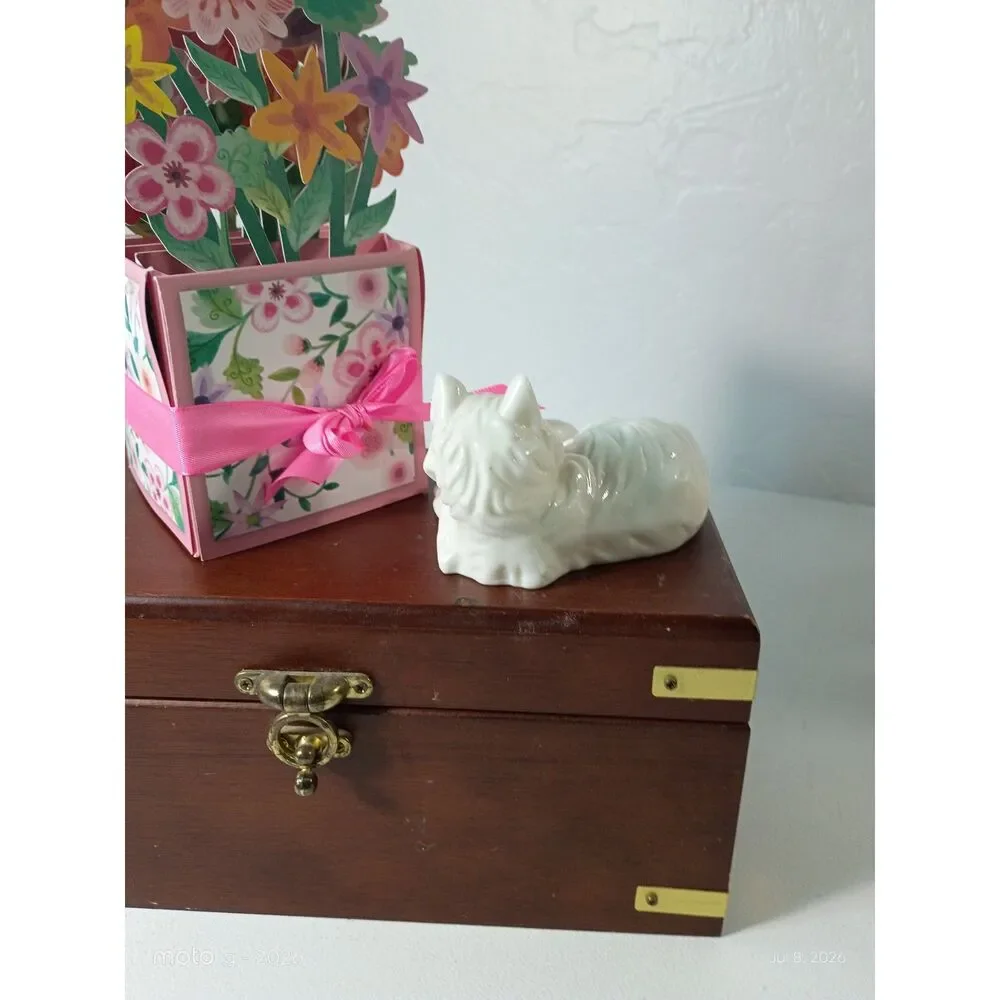 White Porcelain Persian Cat Figurine Japan Mid 20th Century~Vintage~